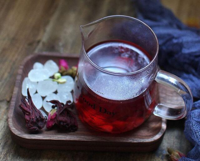 玫瑰花茶的作用,美白皮肤降低血压