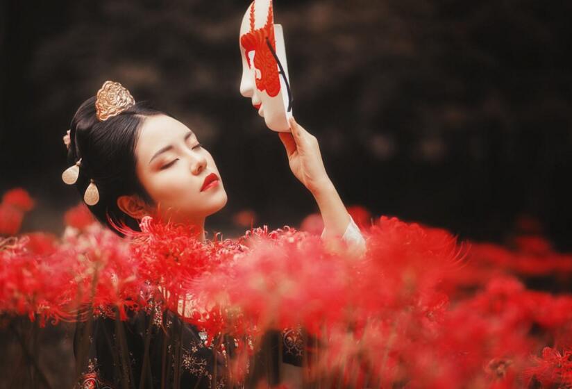 彼岸花花语,在生与死的彼岸盛开