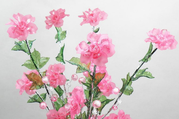 水晶花花语是什么,不同颜色花语含义不同