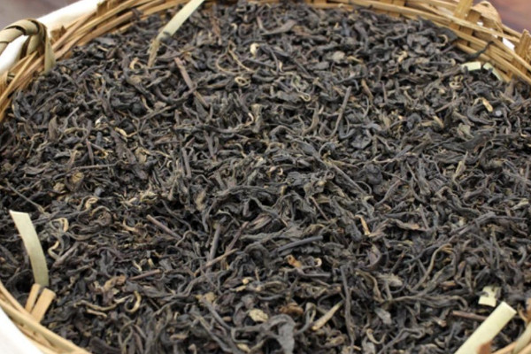 六堡茶和普洱茶的区别 六堡茶和普洱茶哪个好