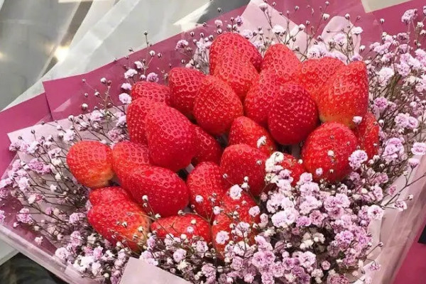 送草莓花束的含义