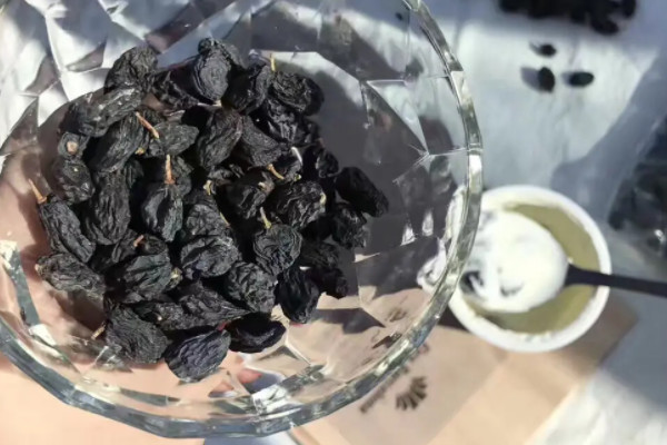 吃黑加仑葡萄干禁忌,黑加仑葡萄干怎么吃