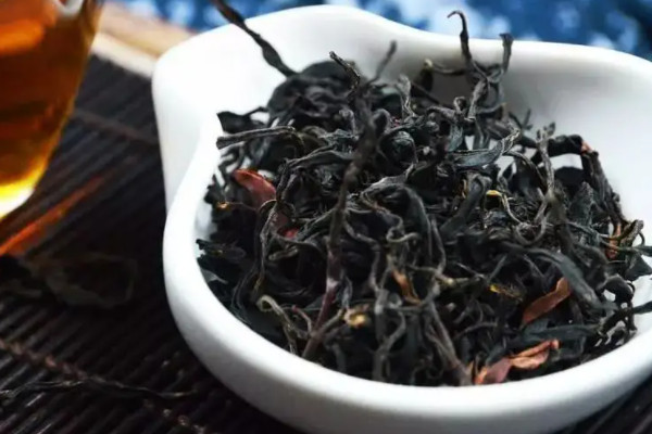 白芽奇兰是红茶还是绿茶,白芽奇兰茶是什么茶