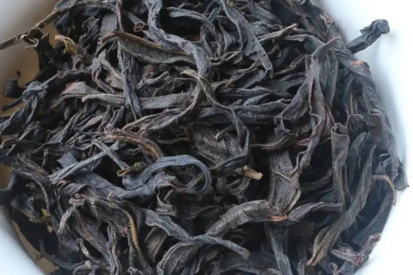 白芽奇兰是绿茶吗,白芽奇兰是绿茶还是红茶