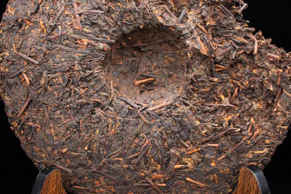 七子饼茶是普洱茶吗,七子饼茶是什么茶