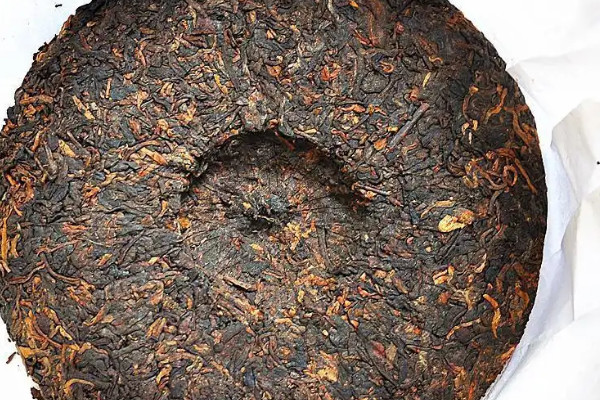 七子饼茶是普洱茶吗,七子饼茶是什么茶