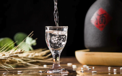 <strong>工业酒精和食品酒精有哪些区别，都是粮食酿的吗？</strong>
