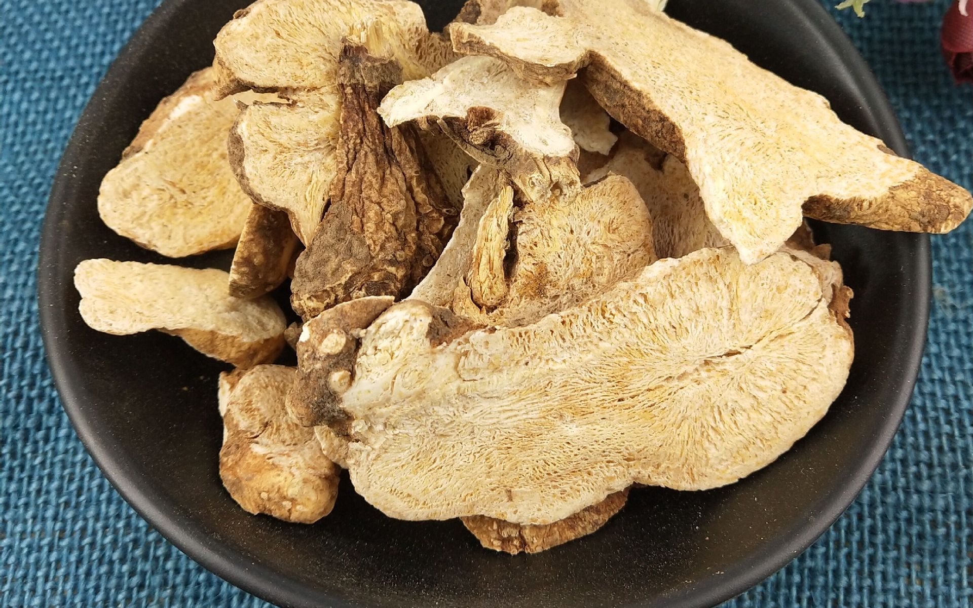 <strong>如何预防白术根腐病?白术根腐病怎么治疗</strong>