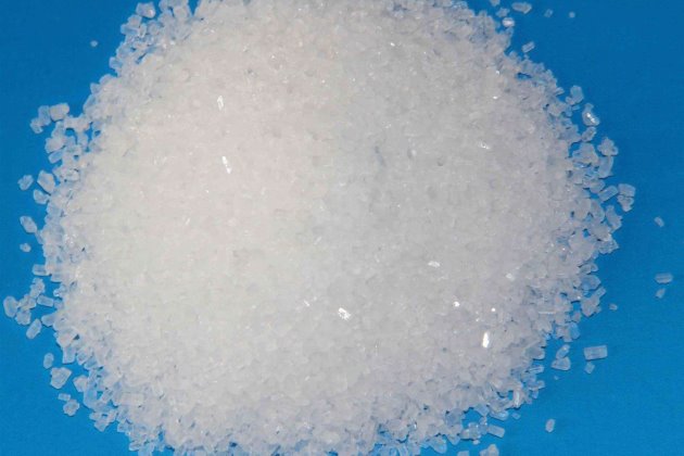 磷酸二氢钾肥料的功效作用及使用方法技巧