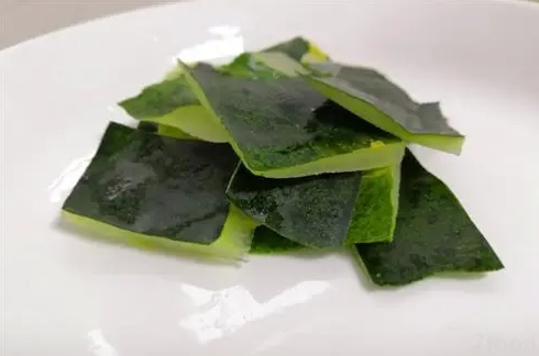 <b>冬瓜皮的功效与作用不容小觑-清热解毒，利尿消肿的天然良方</b>