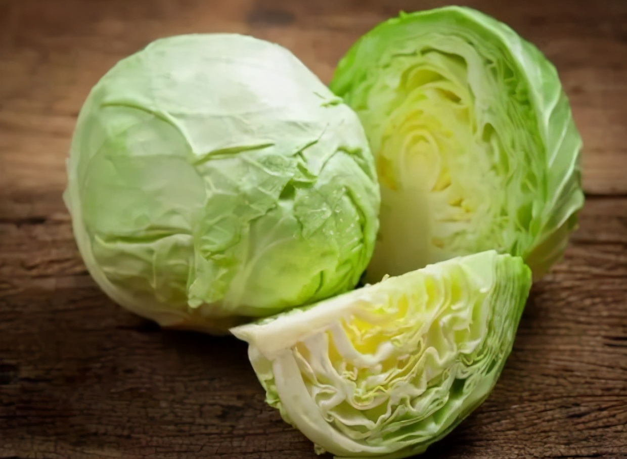 卷心菜可以生吃吗?营养满分,美味不减的清新选择