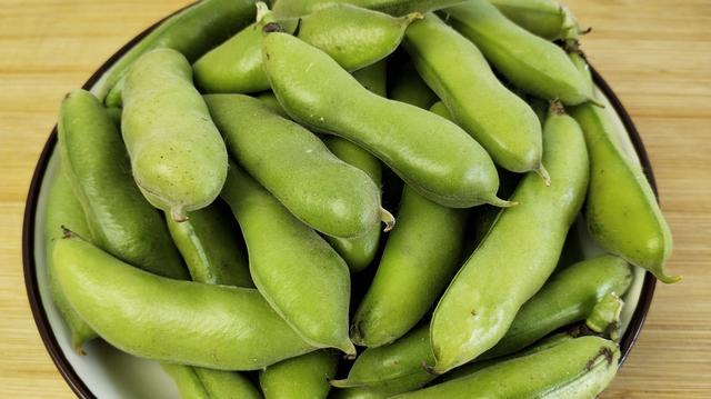 蚕豆为什么被称为死亡之豆?从“美食”到“毒药”蚕豆的双面人生
