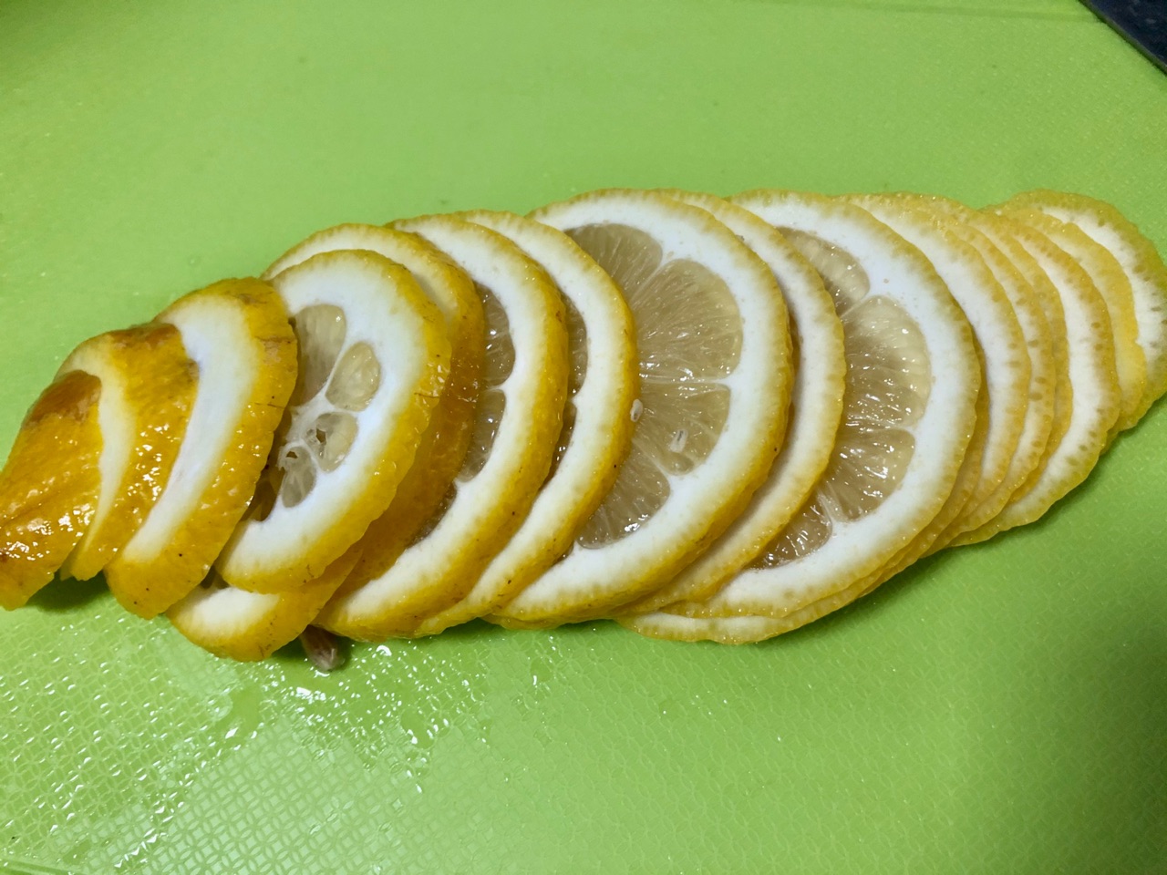 柠檬干的秘密柠檬干制作方法:让每一口都是阳光的味道!