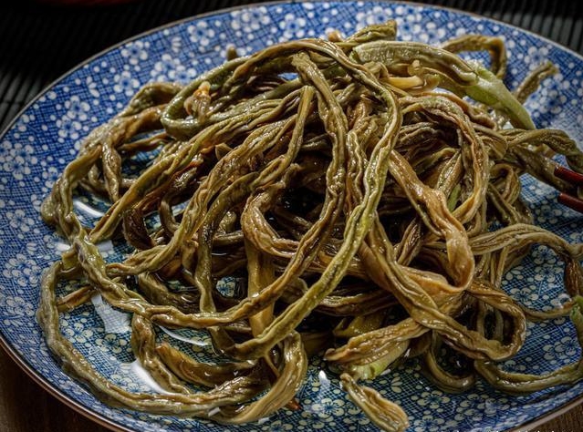 <b>豆角晒干了吃还有营养吗？豆角晒干后营养不减风味更佳！</b>