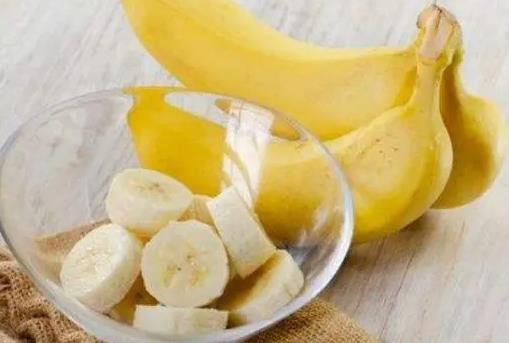 <b>健康饮食小贴士：香蕉不能和什么食物一起吃？</b>