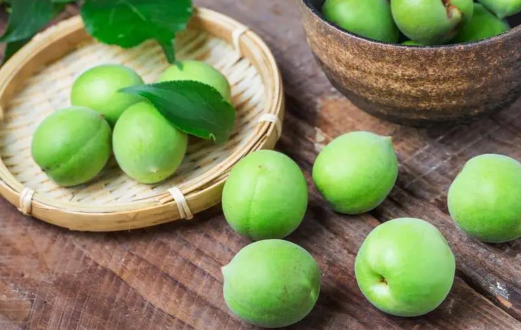 梅子食用禁忌,梅子不能和什么食物一起吃?
