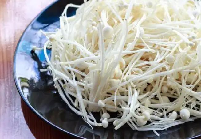 <b>金针菇怎么清洗去除甲醛？</b>